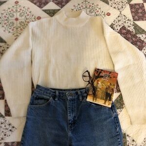 Vintage cozy Cream Sweater
